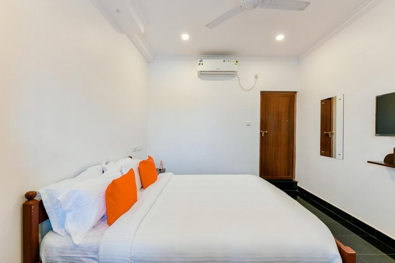 Spot On 39480 Vattekad Tourist Home Kakkanad Exterior foto