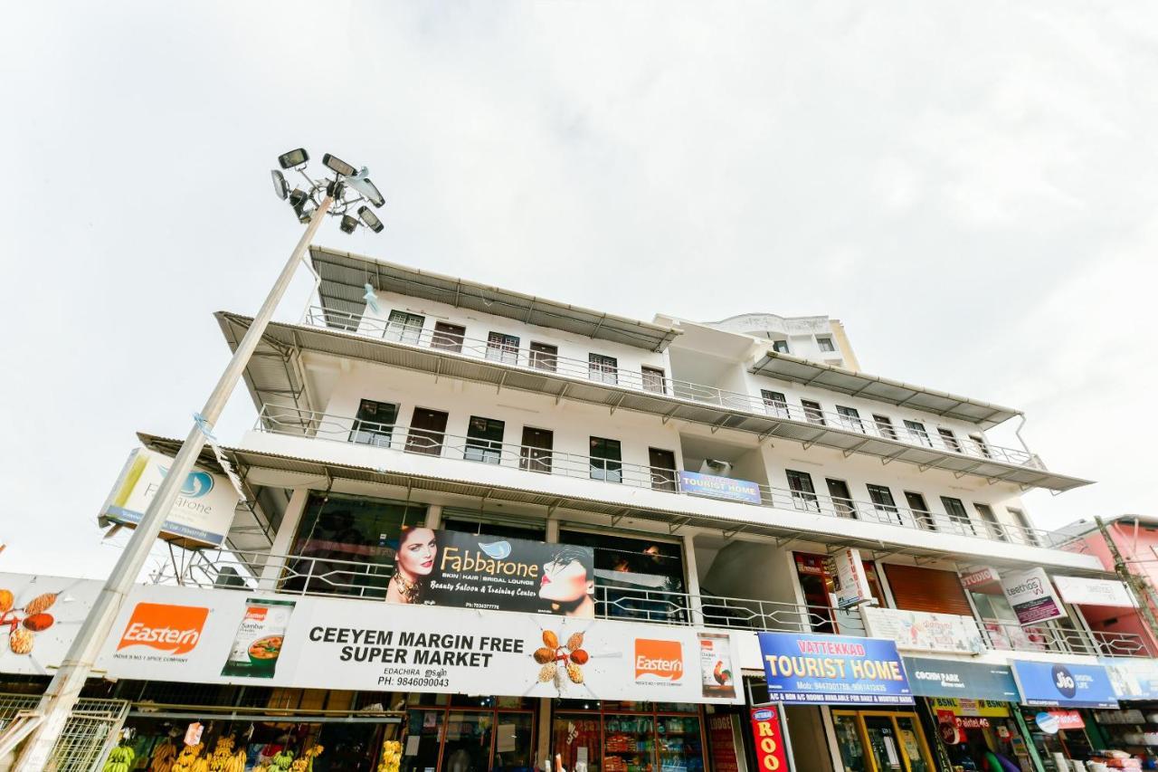 Spot On 39480 Vattekad Tourist Home Kakkanad Exterior foto
